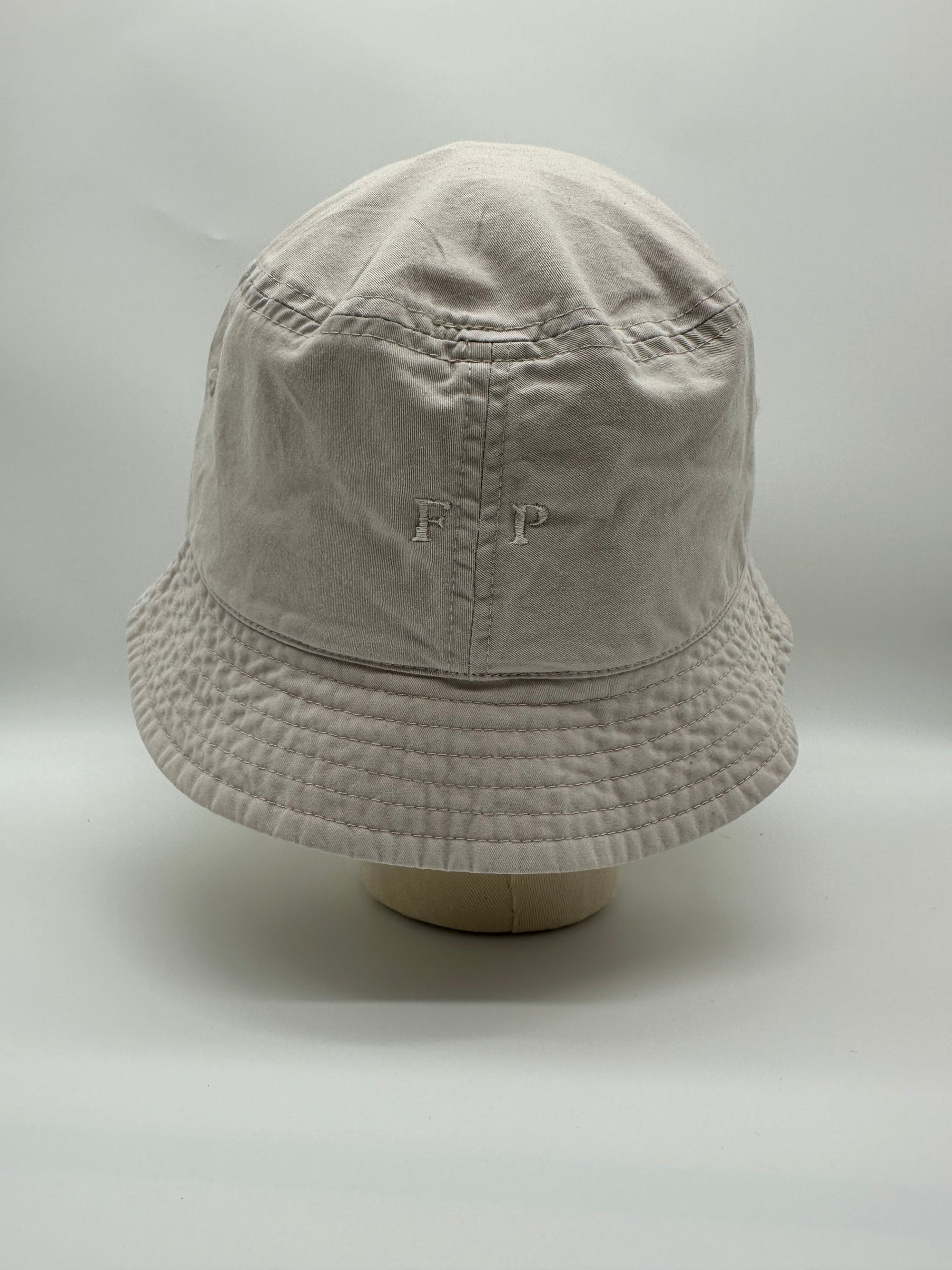 S.T. Bucket - Off White